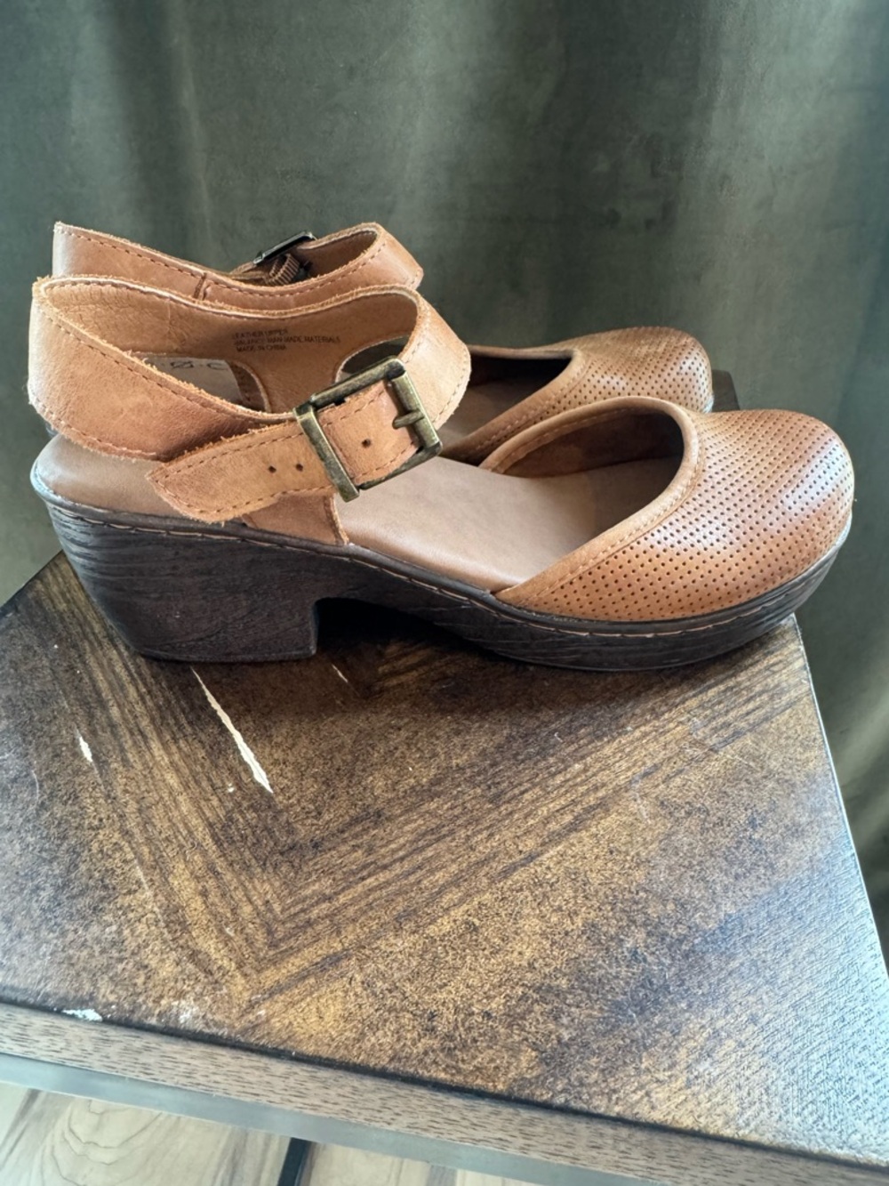 b.o.c. Brown Leather Mary Jane Clogs – Women’s Size 8M